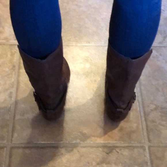 Brown Boots - Picture 4 of 5